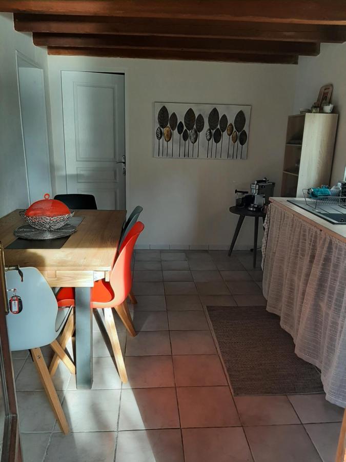Gite A La Campagne Avec Piscine Biziat Exterior foto